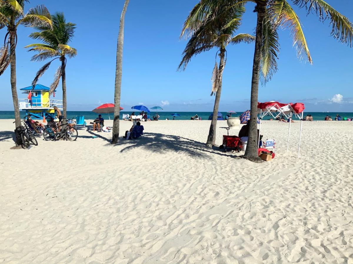 Hollywood Beach Apartments - Walk To The Beach エクステリア 写真